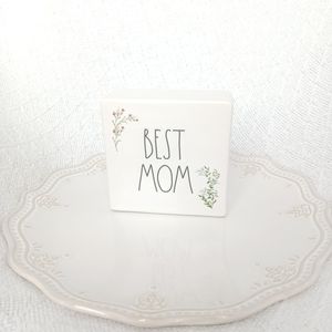 NWOT Rae Dunn "BEST MOM" Floral Ceramic Sign
